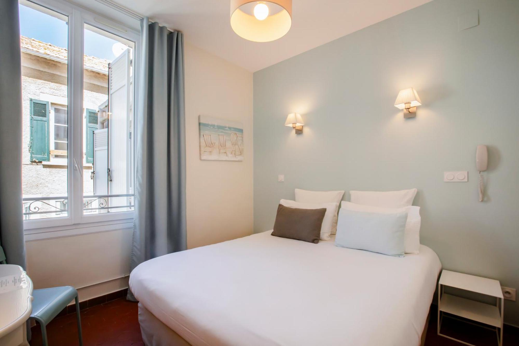 Hotel La Bienvenue Ла-Круа-Вальме Номер фото